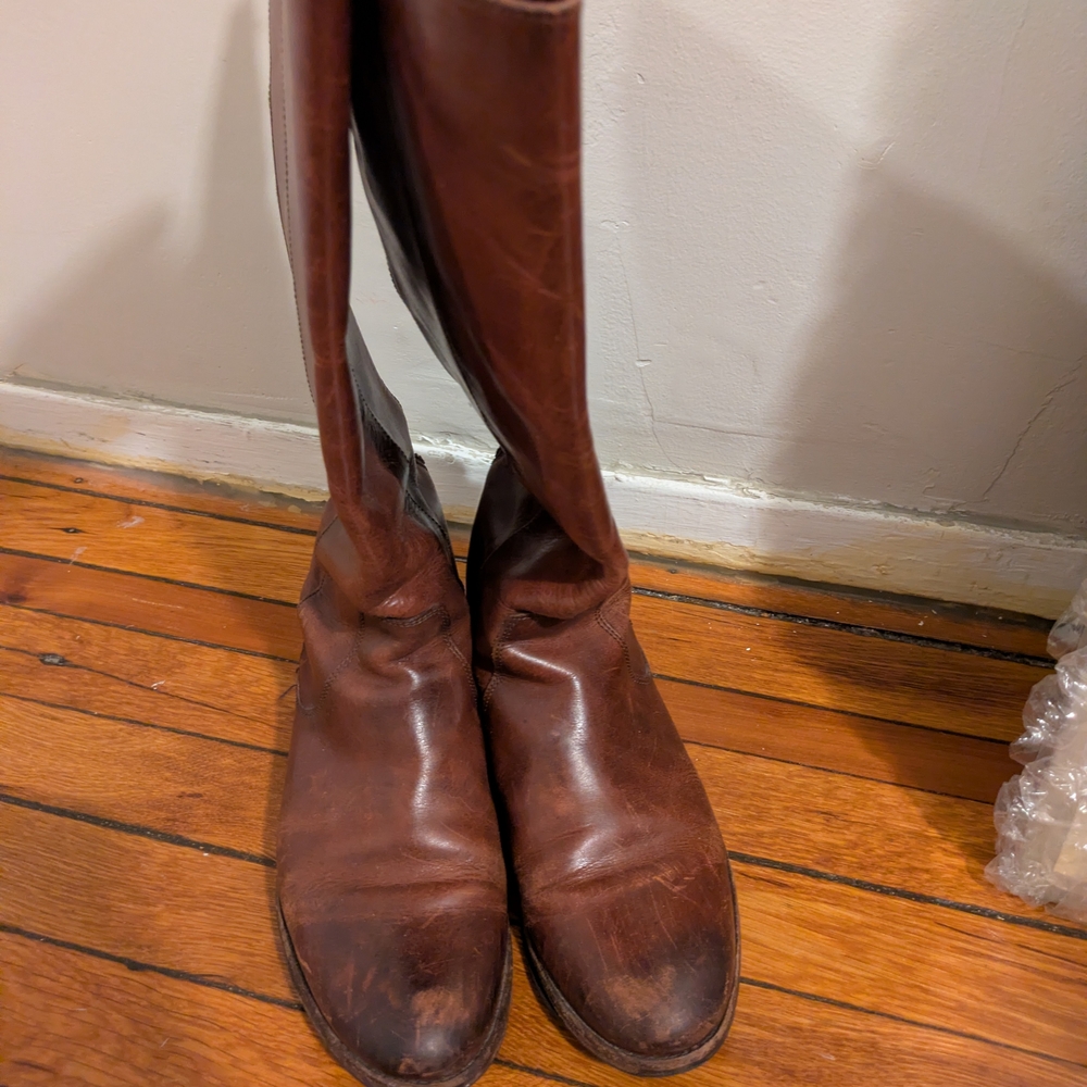FRYE AND CO. Women's Brown Leather Winter Boots